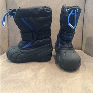 Sorel snow boots size 7t kids(small child)